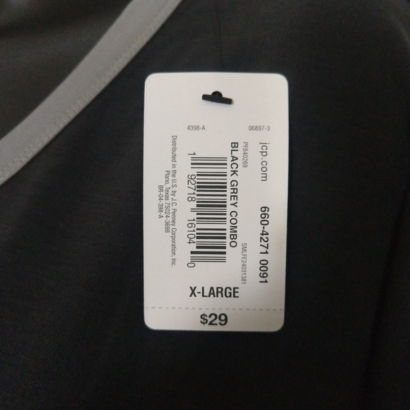 Flirtitude V Neck Sporty T-Shirt JXL - Picture 7 of 7